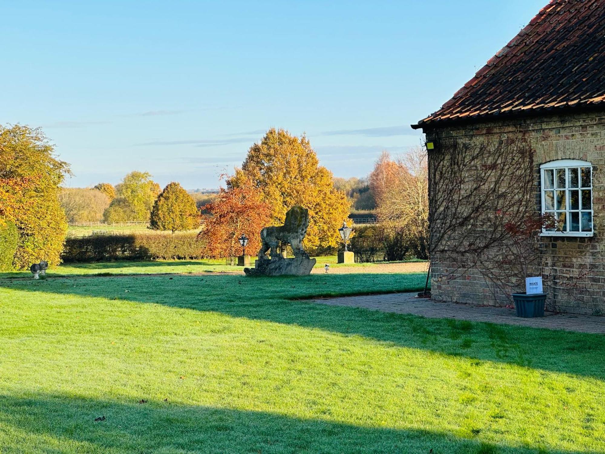 Charming Hen Cottage Countryside Retreat Lincoln Newball Exterior foto